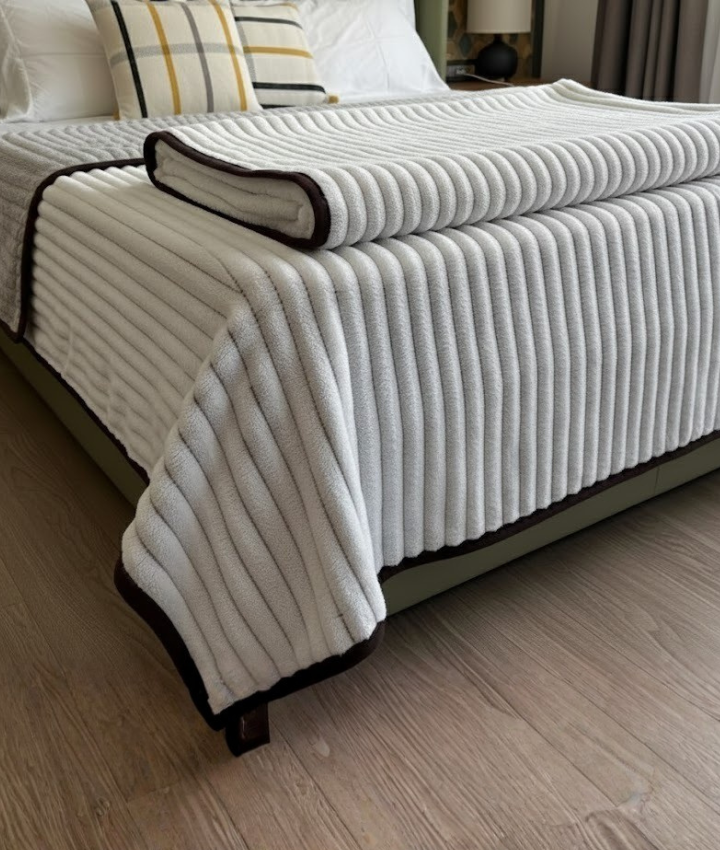 Kelo Living Premium All Seasion Ac Blanket With 3d Lining Effect With Dual Shades